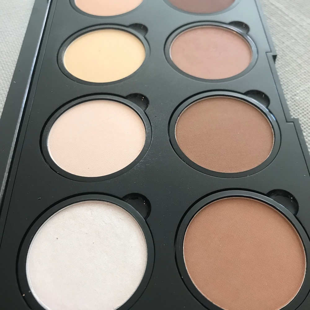 NYX Highlight & Contour Palette